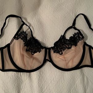 Victoria’s Secret NWT lace balconette